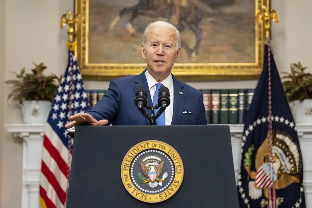 Biden’s Triple Fight: Podium, Teleprompter, and Truth in S.C ...