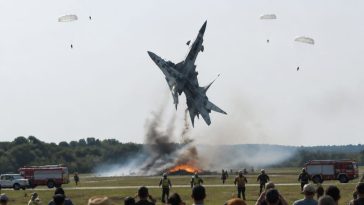Idaho Air Show Midair Collision Leaves 4 Navy Crew Parachuting