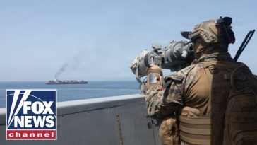 US Navy destroyers DODGE Iranian attacks in Strait of Hormuz