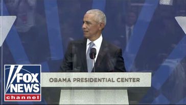 Obama marks opening of presidential center