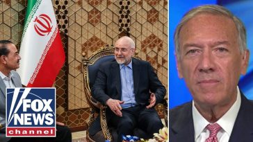 Pompeo WARNS Trump: 'Don't take your foot off Iran's neck'