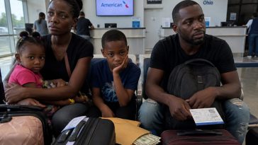 DHS Offers Free Flights and $2,600 to Haitians Amid TPS End