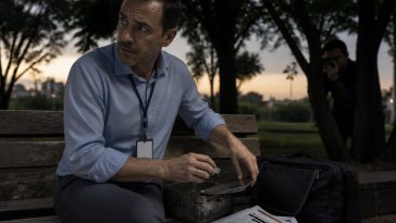 DIA Insider Threat Officer Caught Selling Secrets in FBI Sting