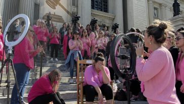 How TikTok Turned Mom Rage Into a Courtroom Circus