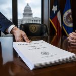 Abbott Refuses Extradition, Ties Release to Minnesota Fraud Fix