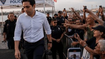Mayor Zohran Mamdani Booed Off Stage at Staten Island NYPD Event