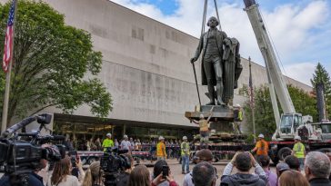 Trump Demands Smithsonian Replace Infinity with 30ft Washington