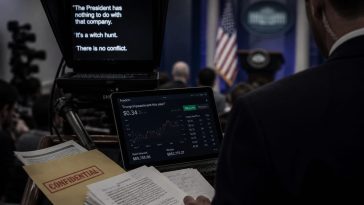 White House Teleprompter Operator Fined $172,539 for Speech Bets