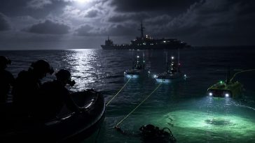 Trump and Adm. Brad Cooper Used Robots and Divers to Clear Hormuz