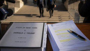 DOJ Charges 2 Ex-FBI Agents With False Statements, Not Obstruction