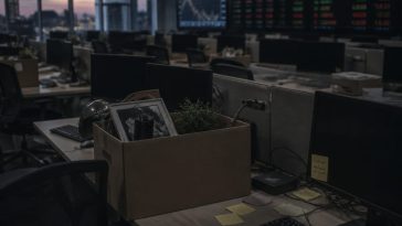 Netflix Cuts 1,000 Jobs in Biggest Layoff, Product and Tech Hit