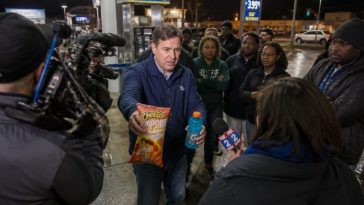 El-Sayed's Gas-Station Popcorn Stunt Exposes Voter Trouble
