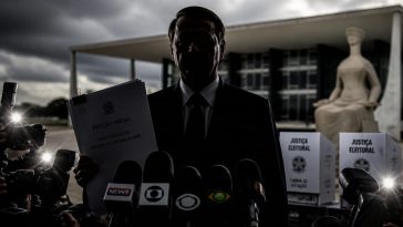 Senator Flávio Bolsonaro Refuses to Recognize Lula Re‑election