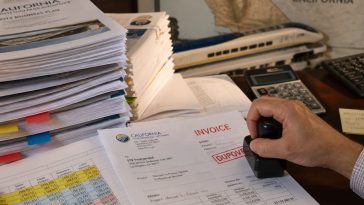 California Bullet Train Is a $677M Paperwork Payday for Consultants